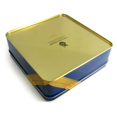 Golden finish for the chocolate tin box bottom