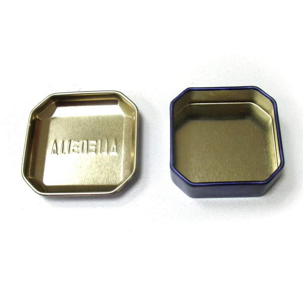 Small metal tin