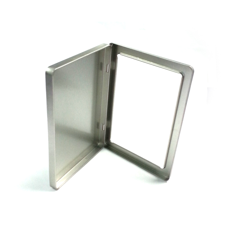card tin with PVC window and hinge